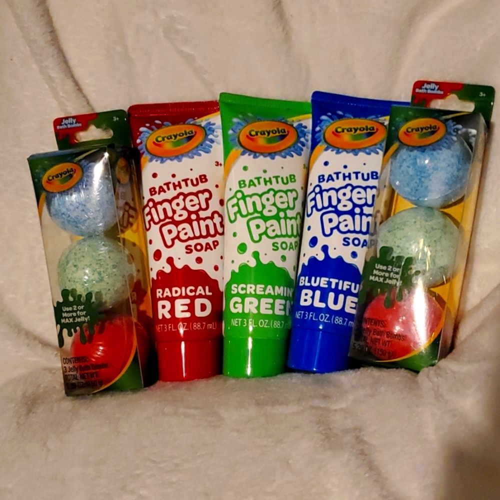 Crayola bath bombs and bathtub finger paint